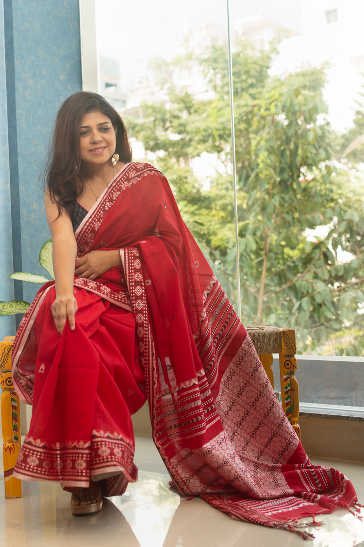 Red Handwoven Khadi Cotton Sari With Dhanikhali Woven Pallu
