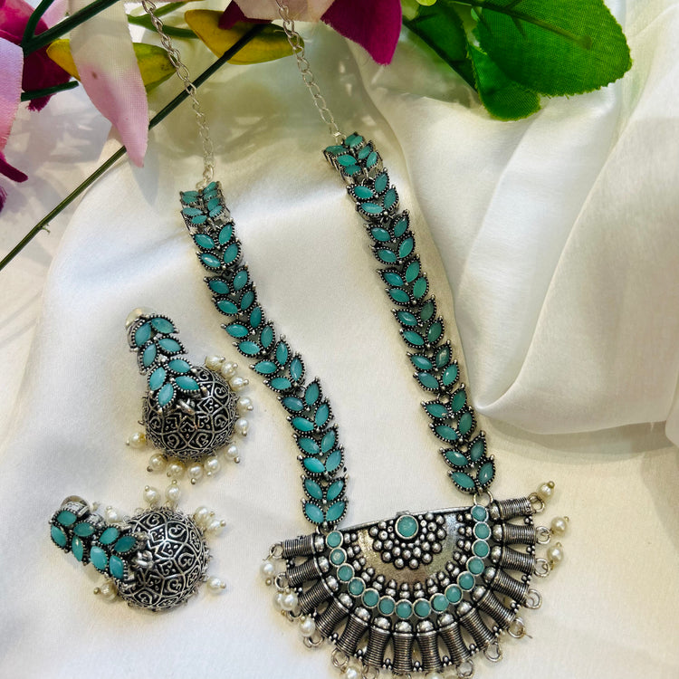 Torques Silver Look Alike Oxidised Necklace Set