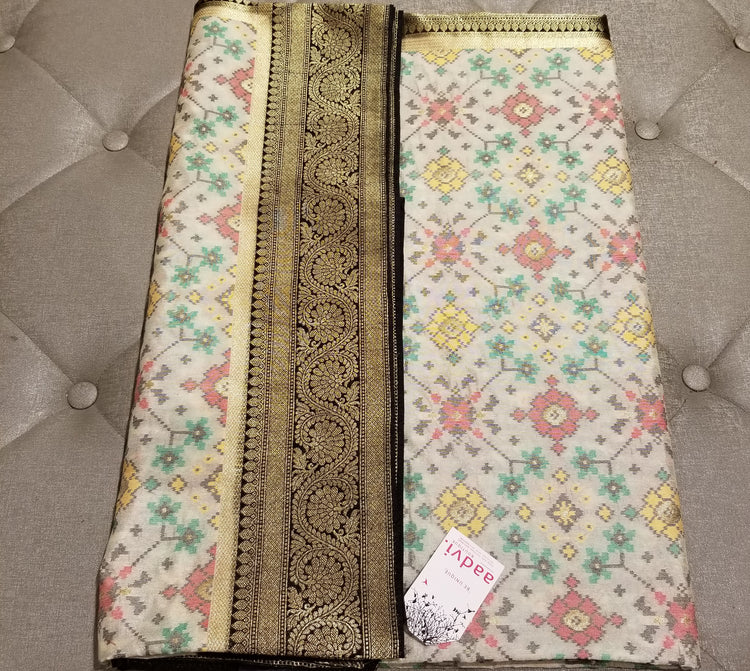 White Double Border Silk Ikkat Sari with Black Banarasi Pallu