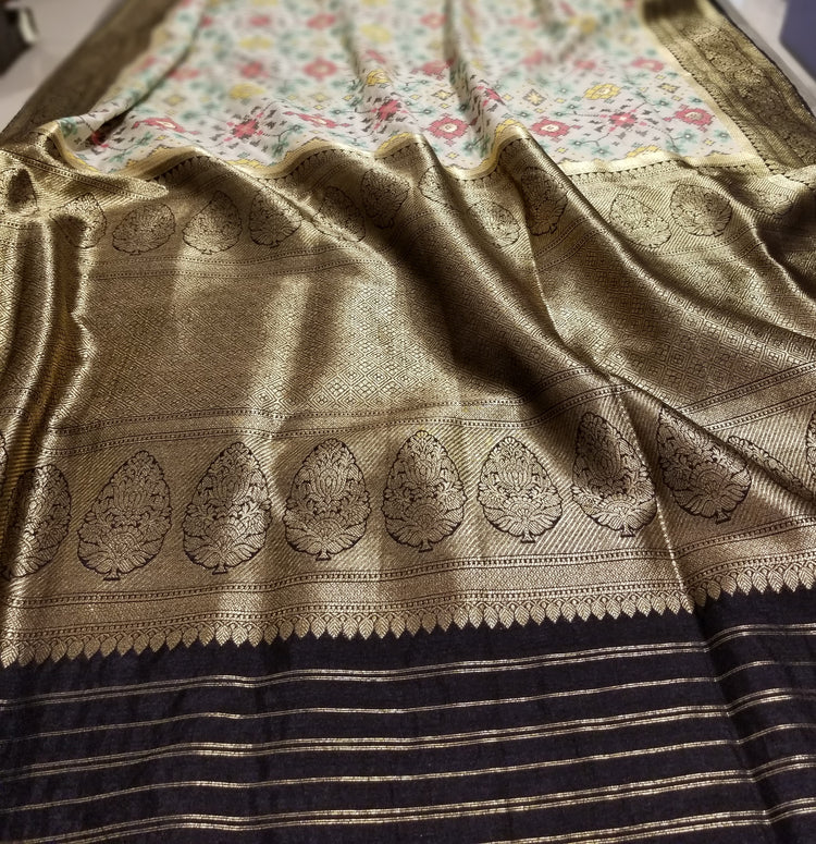 White Double Border Silk Ikkat Sari with Black Banarasi Pallu