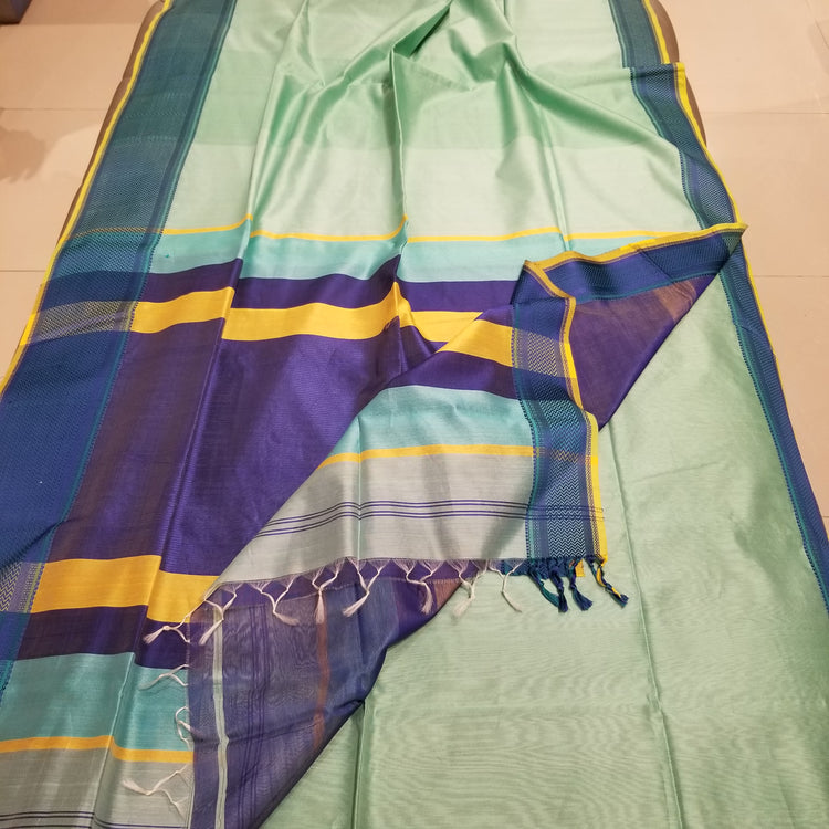 Pastel Green Handwoven Plain body Maheshwari Sari