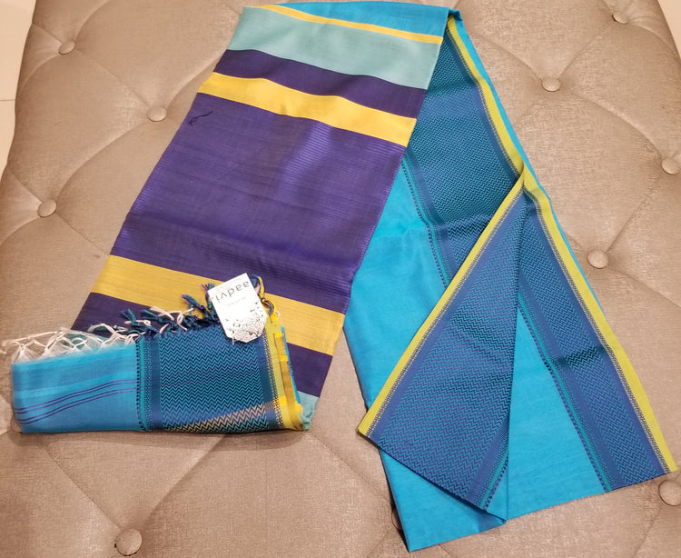 Turquoise Blue Plain body Handwoven Maheshwari Sari