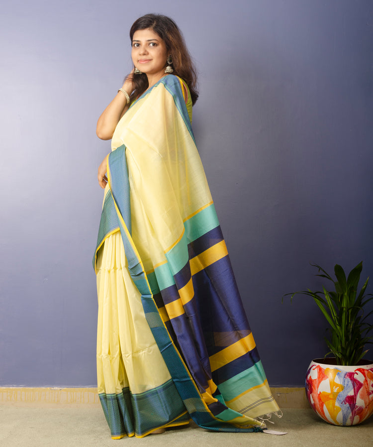 Light Yellow Handwoven Plain body Maheshwari Sari