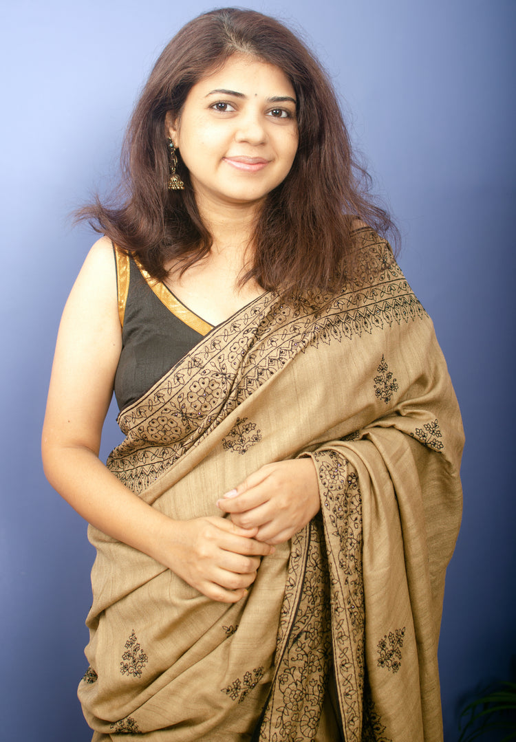 Beige Color Blended Silk Sari with Threadwork and black rhinestone