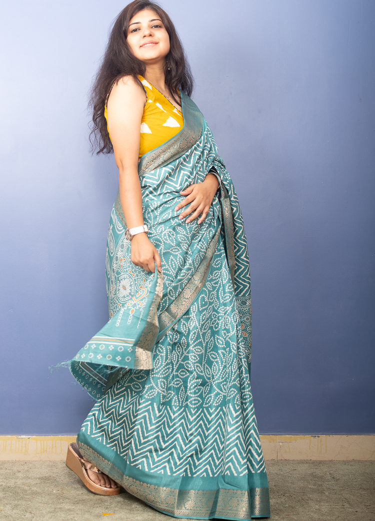 Cruise Bandhni Printed Crepe Silk Sari