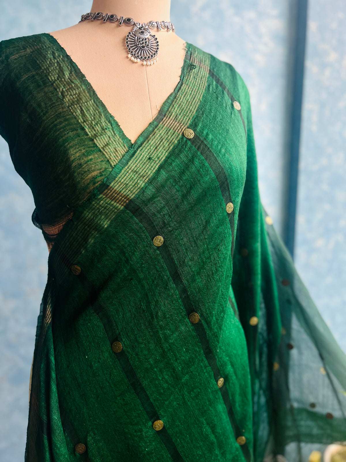 Deep Green Handloom Matka Muslin Silk Sari — view 3