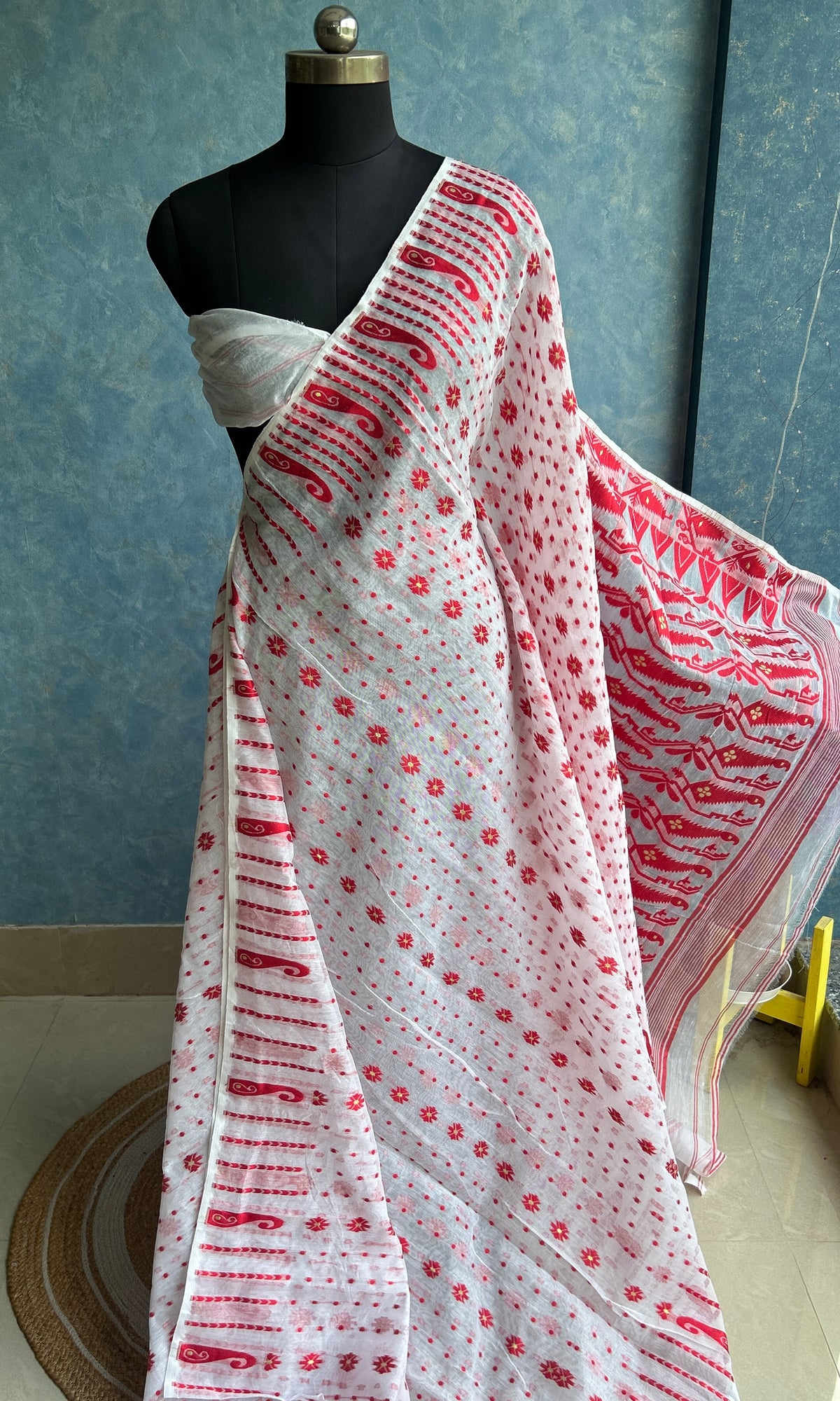 White Red Soft Dhakai Jamdani — view 3