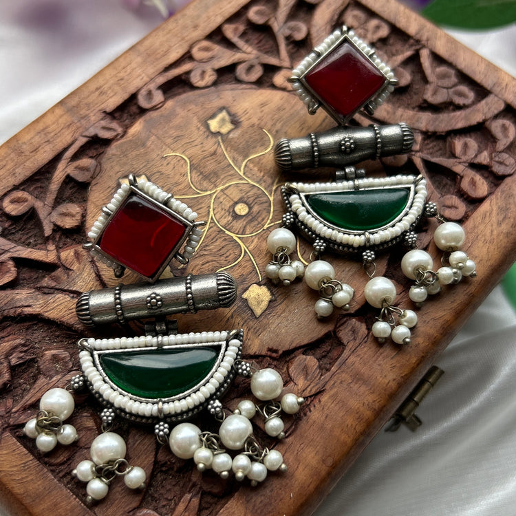 The Rang-Leela Pearl Danglers