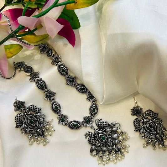 Green and Perl Oxidised Necklace Set