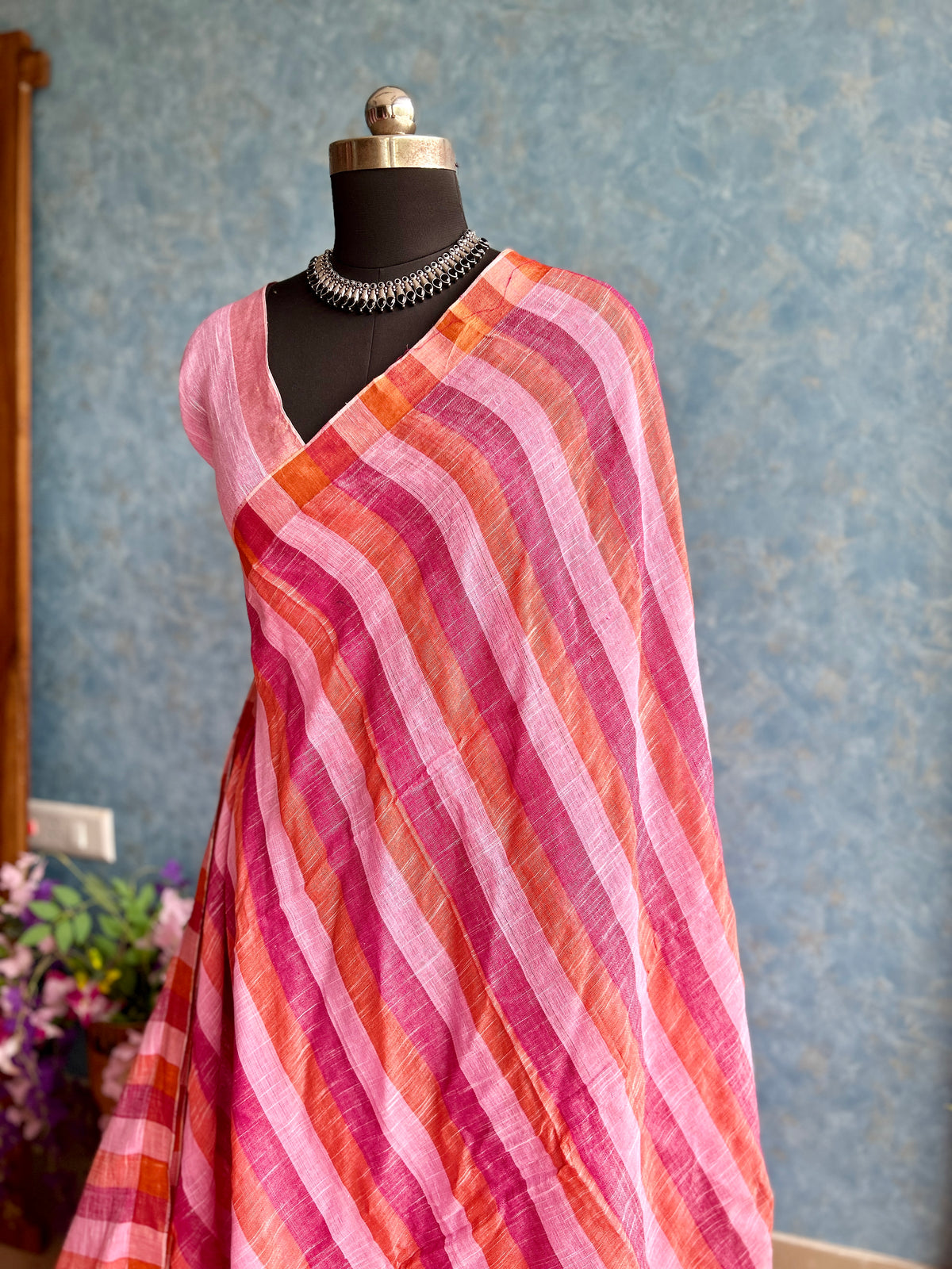 Multi Shades Linen Handloom Saree — view 4