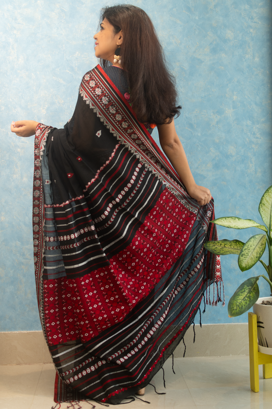 Black Handwoven Khadi Cotton Sari With Dhanikhali Woven Pallu
