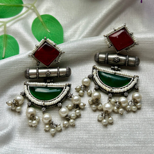 The Rang-Leela Pearl Danglers