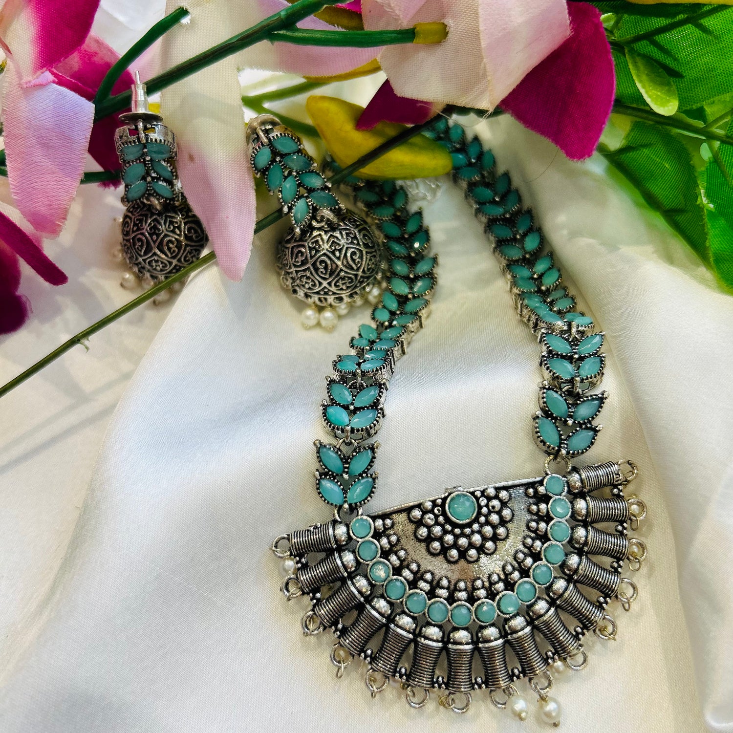 Torques Silver Look Alike Oxidised Necklace Set — view 2