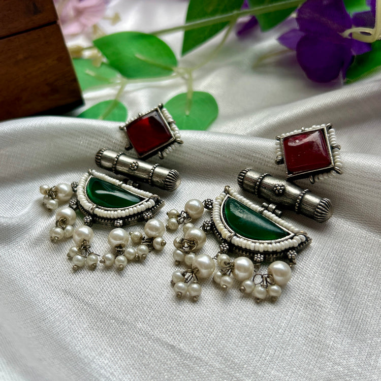 The Rang-Leela Pearl Danglers