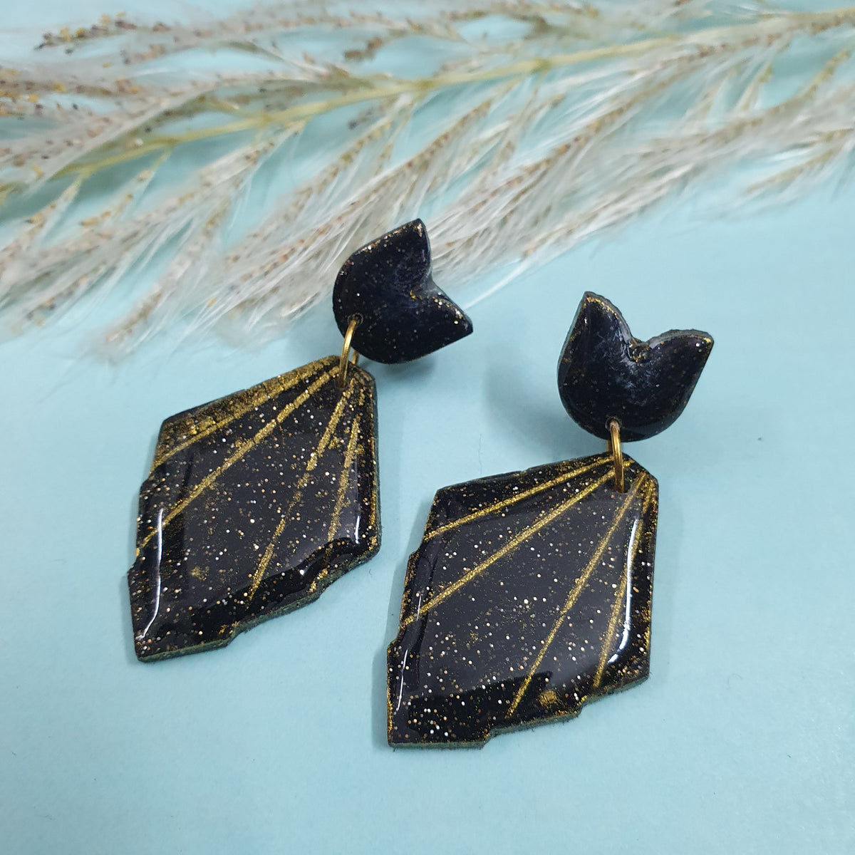 Elsine - PolymerClay and Resin Dangle Earrings. — view 4