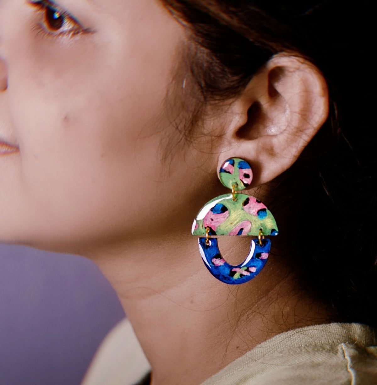 Erinite - Resin Earrings with Acrylic handpainted. — view 2