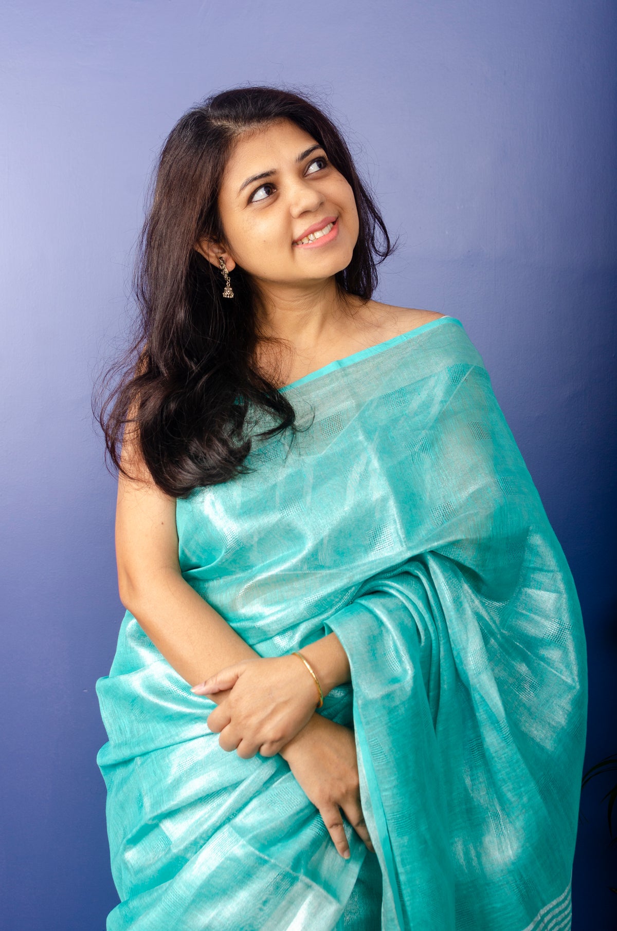 Bright Turquoise Tissue Linen Sari — view 5