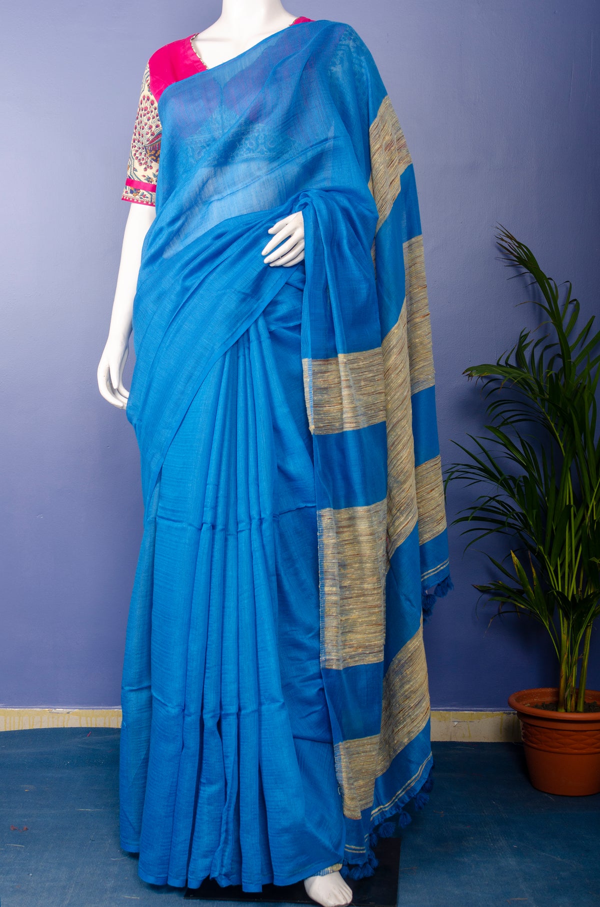 Sky Colour Pure Cotton Sari with Ghicha Pallu. — view 2