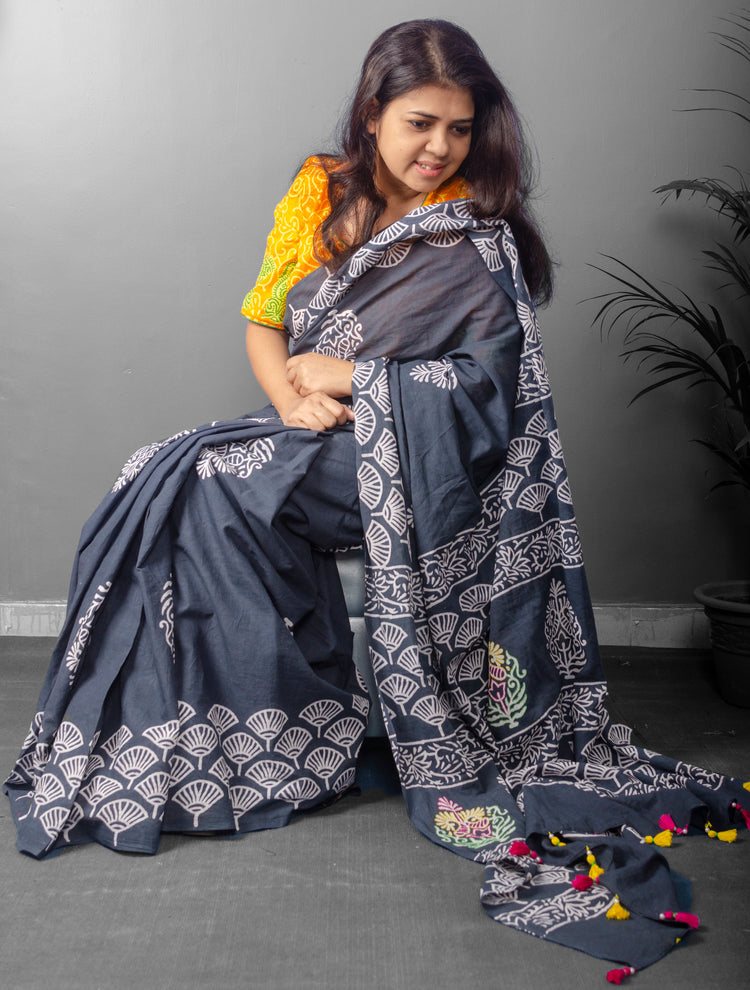 Block Print Grey Cotton Sari Highlighted With Multi Thread Work on Pallu