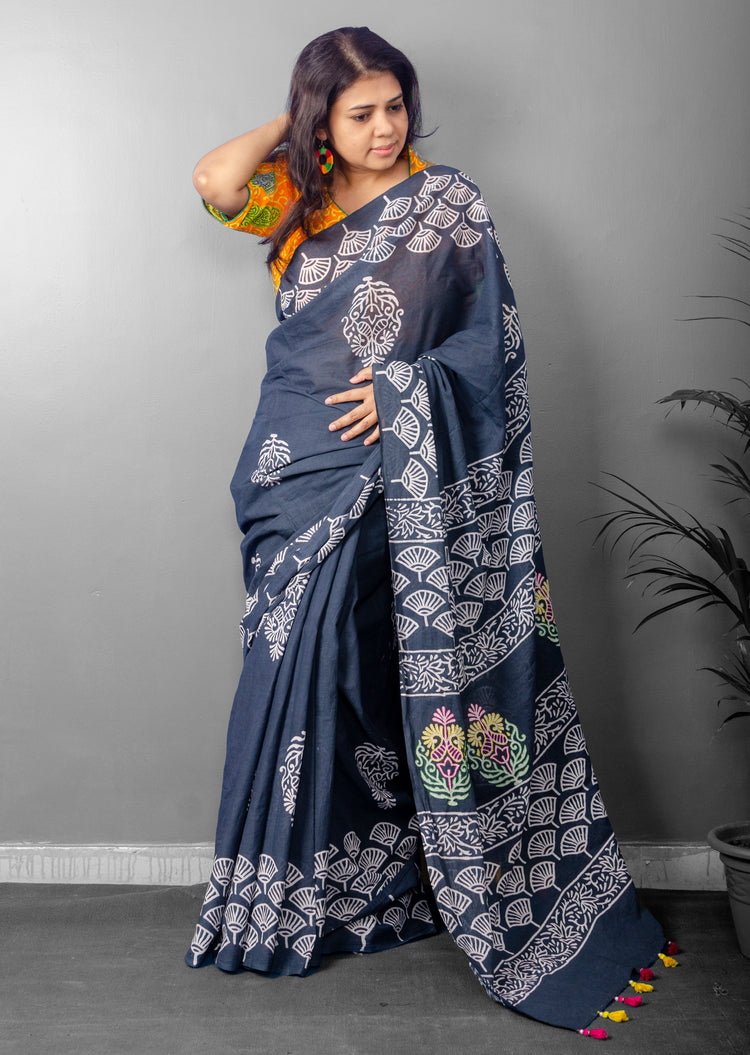 Block Print Grey Cotton Sari Highlighted With Multi Thread Work on Pallu