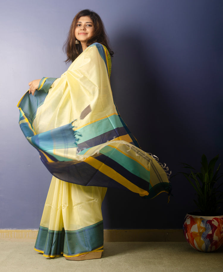 Light Yellow Handwoven Plain body Maheshwari Sari