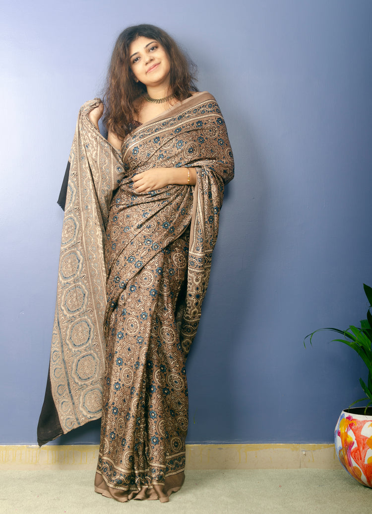 AJRAK BLOCK PRINTED MODAL SILK SARI IN GREY