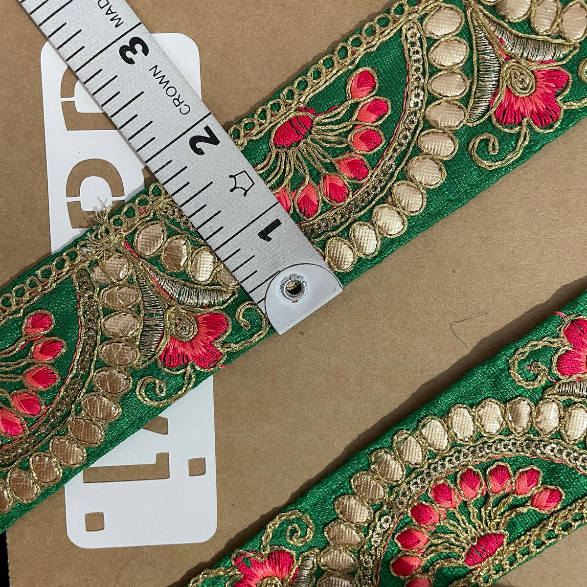 Green Embroidered Lace 9 Meters Roll — view 2